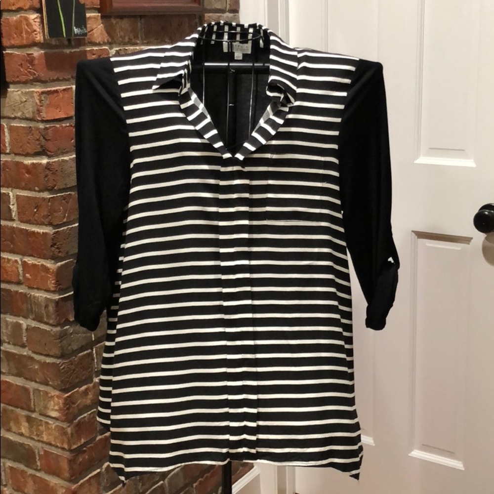 Joseph A  Black & White top